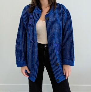 Vintage Handmade Blue Chunky Ribbed Knit Grandmacore Cardigan Oversized Appliqué